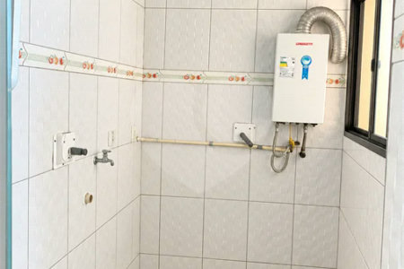 Cobertura de 255 m² com 3 dormitórios, 1 suíte, cozinha planejada, 2 vagas e área gourmet com churrasqueira.