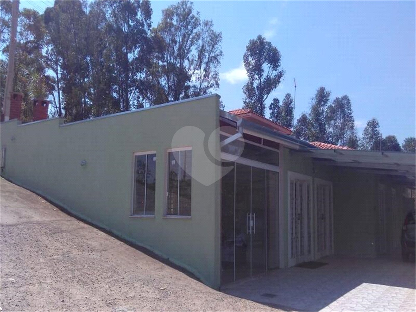Casa à venda com 4 quartos, sendo 2 suítes, em Loteamento Jardim Parque das Palmeiras, Serra Negra, SP