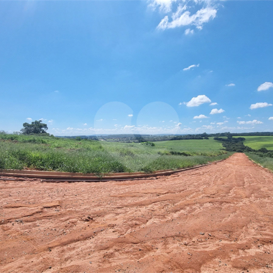 Terreno à venda no condomínio Vale do Sol, Araçoiaba da Serra - SP