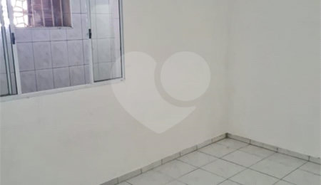 Casa à venda com 5 quartos, sendo 2 suítes,  em Parque Novo Mundo, São Paulo, SP