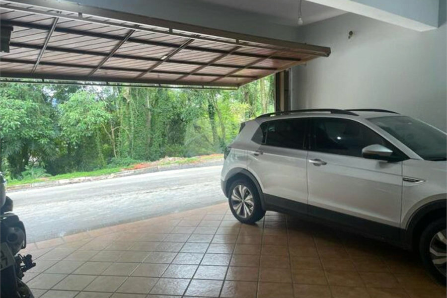Casa à venda com 3 quartos, sendo 1 suíte, no condomínio Clube de Campo Mairiporã, Mairiporã - SP