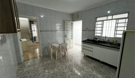 Casa à venda com 3 quartos, sendo 2 suítes,  em Vila Regina, Itapetininga, SP