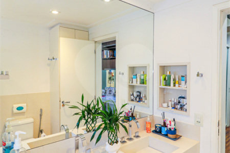 Apartamento à venda com 3 suítes em Brooklin, São Paulo, SP