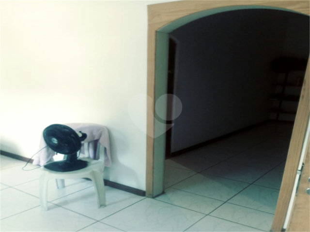 Sobrado à venda com 4 quartos, sendo 2 suítes,  em Jardim Munhoz, Guarulhos, SP