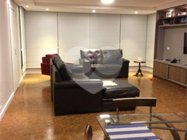 Apartamento à venda com 4 quartos, sendo 2 suítes,  em Consolação, São Paulo, SP