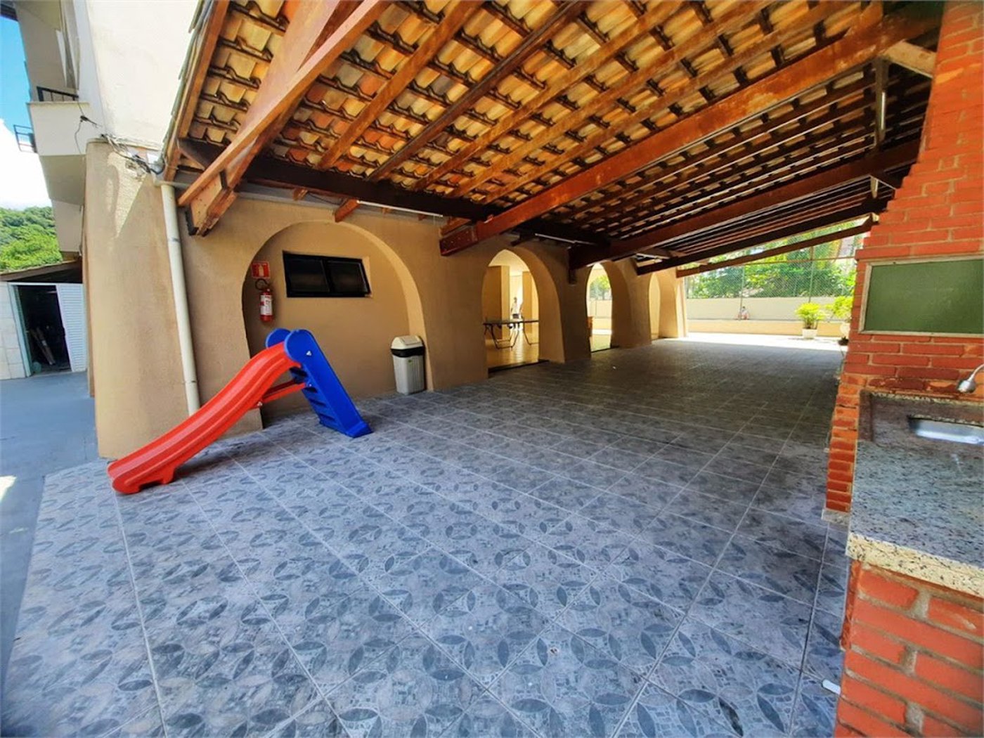 Apartamento com 2 dormitórios à venda, 65 m² por R$ 424.000,00 - Vila Júlia - Guarujá/SP
