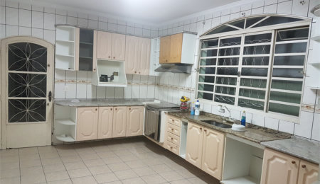Sobrado à venda com 3 quartos, sendo 1 suíte, em Jardim Valéria, Guarulhos, SP