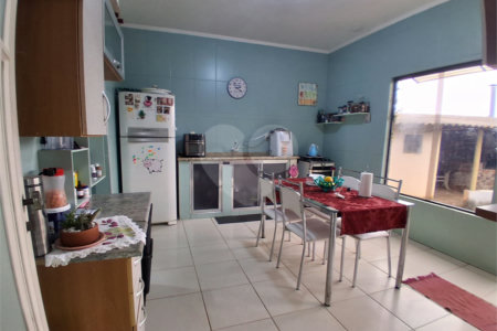 Casa à venda com 2 suítes em Vila Progresso, Itapetininga, SP