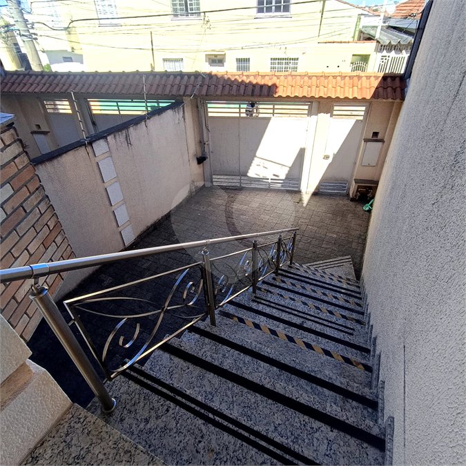 Sobrado à venda com 3 suítes em Vila Nivi, São Paulo, SP