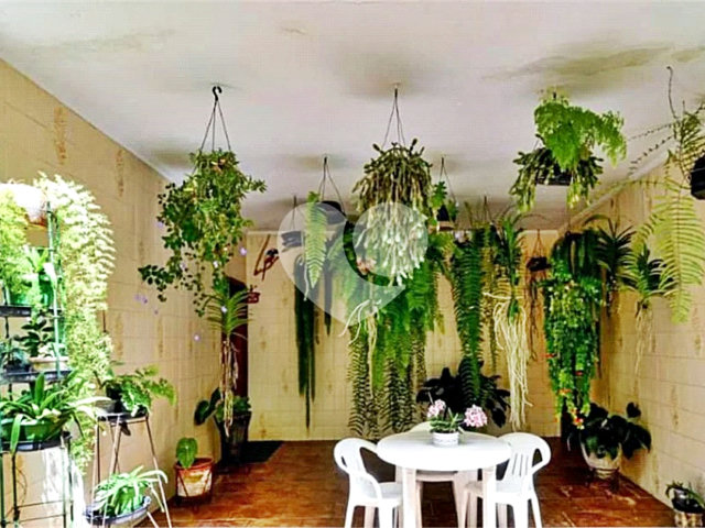 Sobrado à venda com 4 suítes em Santana, São Paulo, SP