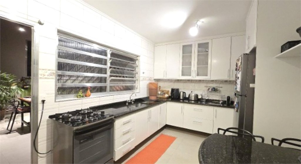 Sobrado à venda com 3 quartos, sendo 1 suíte, em Tremembé, São Paulo, SP