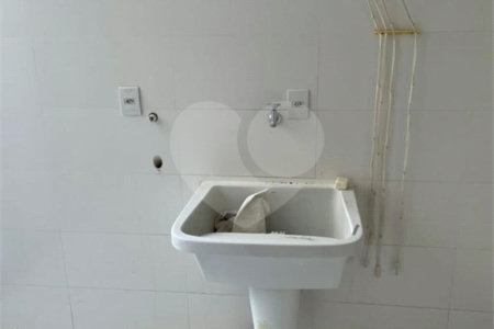 Casa à venda com 4 quartos, sendo 2 suítes,  no condomínio Residencial Castanheira, Sorocaba - SP