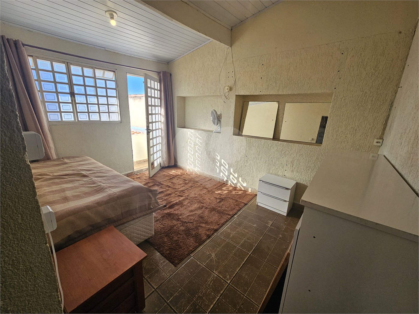 Casa à venda com 3 quartos, sendo 1 suíte,  em Conjunto Residencial Nova Bertioga, Mogi das Cruzes, SP
