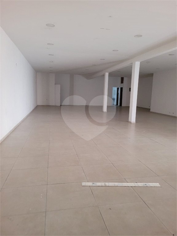 Salão para alugar em Vila Romanópolis, Ferraz de Vasconcelos, SP