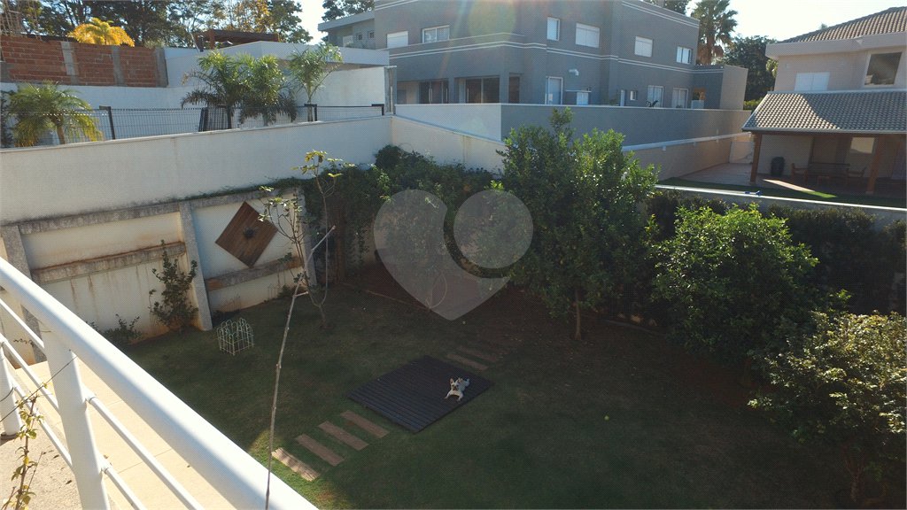 Casa à venda com 4 suítes no condomínio Figueira Gardn, Atibaia - SP