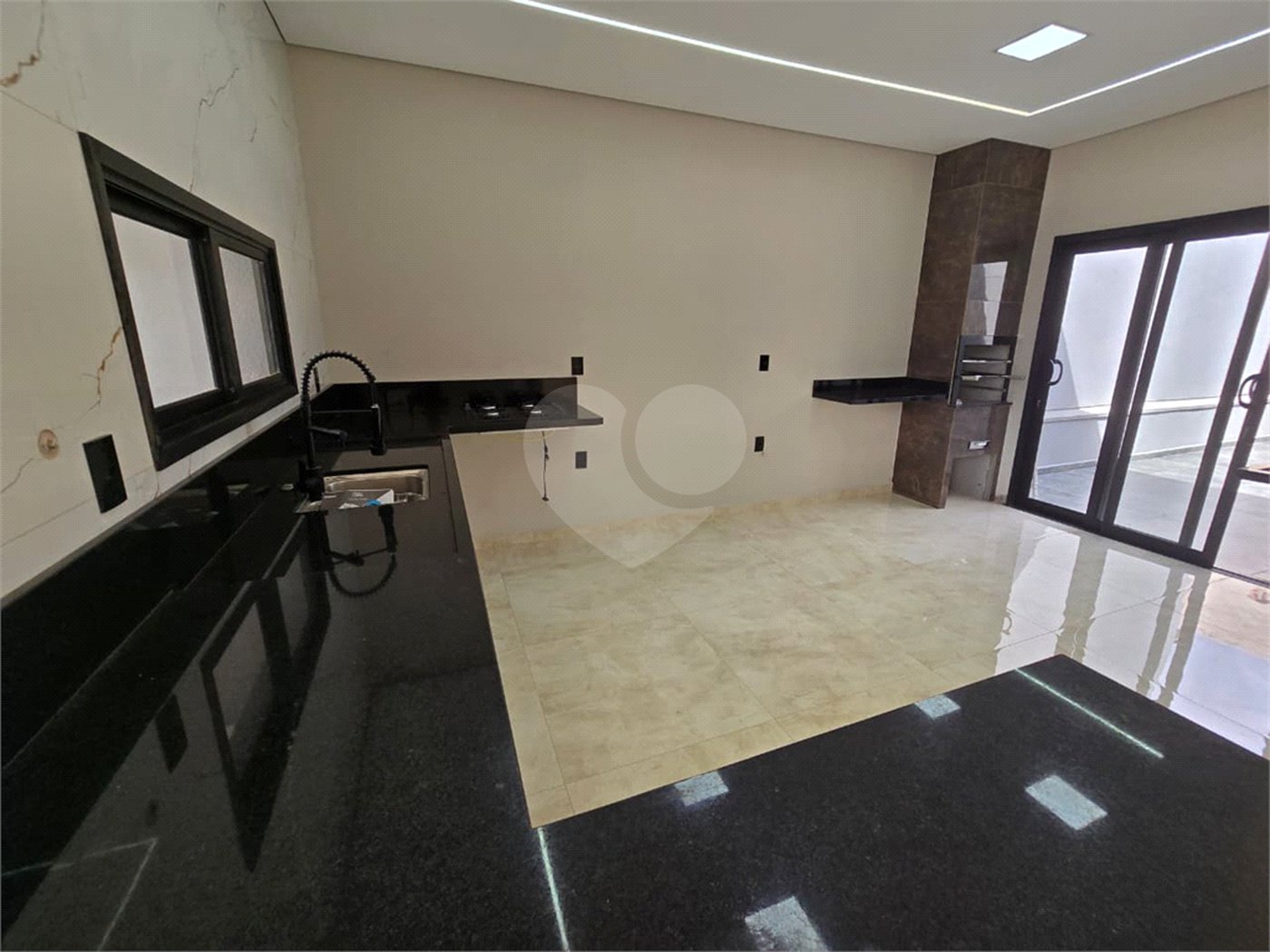 Casa à venda com 2 quartos, sendo 1 suíte,  em Residencial Lago dos Ipês, Itapetininga, SP