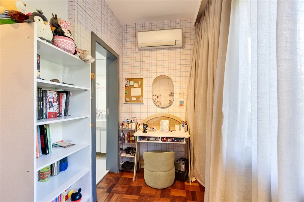 Casa à venda com 4 suítes em Granja Julieta, São Paulo, SP