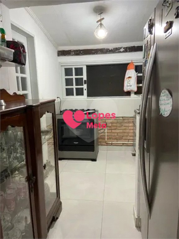Casa à venda com 2 quartos no condomínio Portal da Serra, São José dos Campos - SP