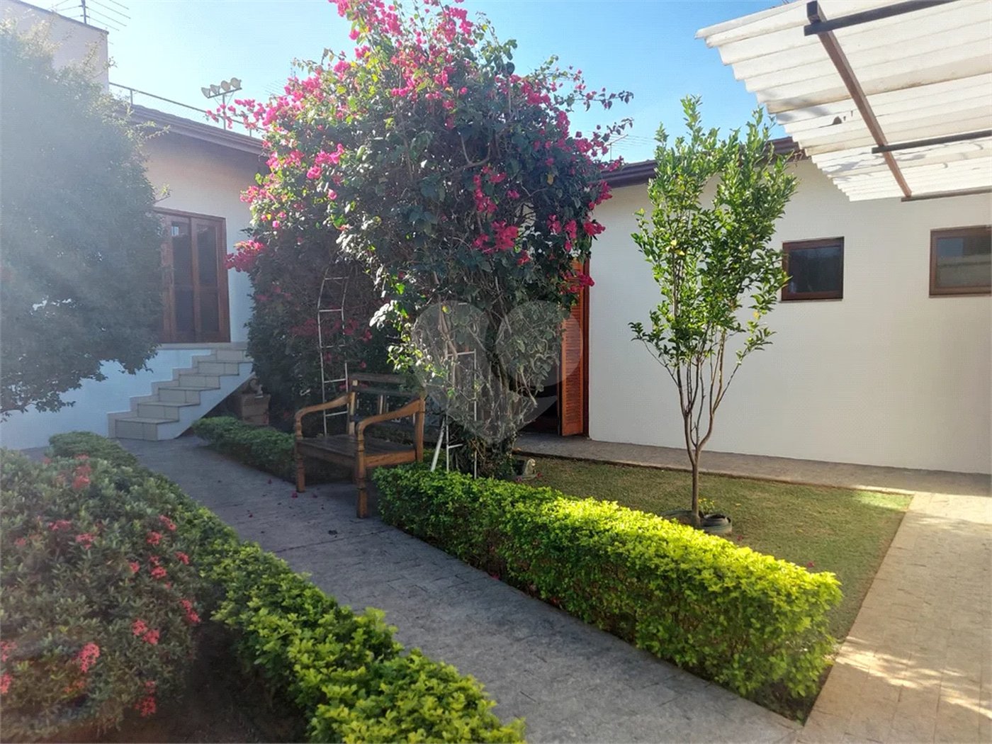 Casa à venda com 4 quartos, sendo 3 suítes, no Centro, Vinhedo, SP