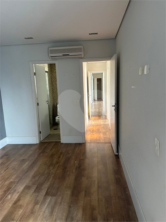 Apartamento à venda com 3 quartos, sendo 1 suíte, em Brooklin Paulista, São Paulo, SP