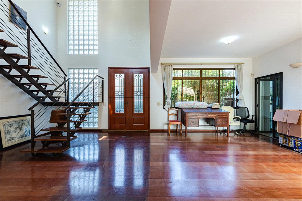 Casa à venda com 6 quartos, sendo 4 suítes, em Butantã, São Paulo, SP