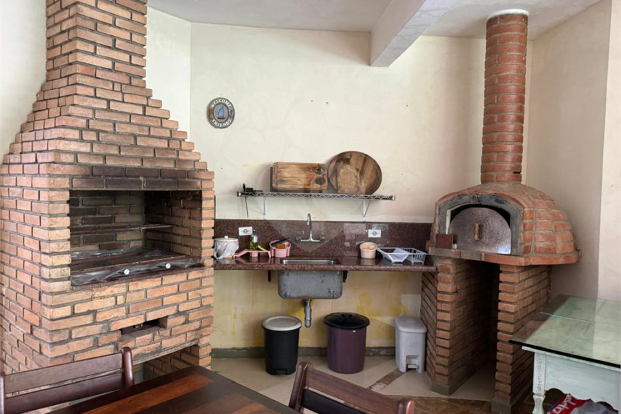 Casa à venda com 6 suítes em Massaguaçu, Caraguatatuba, SP