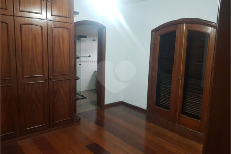 Sobrado para alugar com 5 suítes em Interlagos, São Paulo, SP