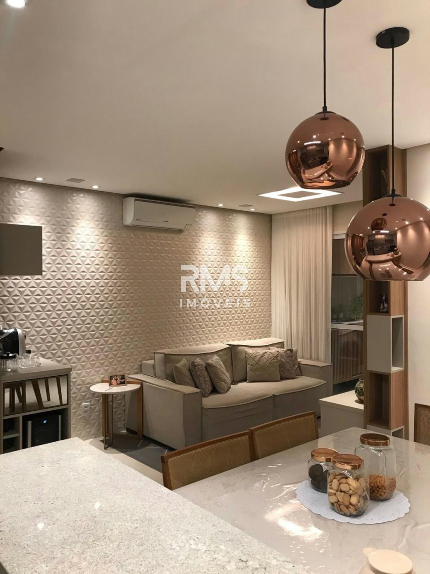 Belíssimo à venda com 3 quartos, sendo 1 suíte, no condomínio Residencial Ilhas Mediterrâneo, Itu - SP