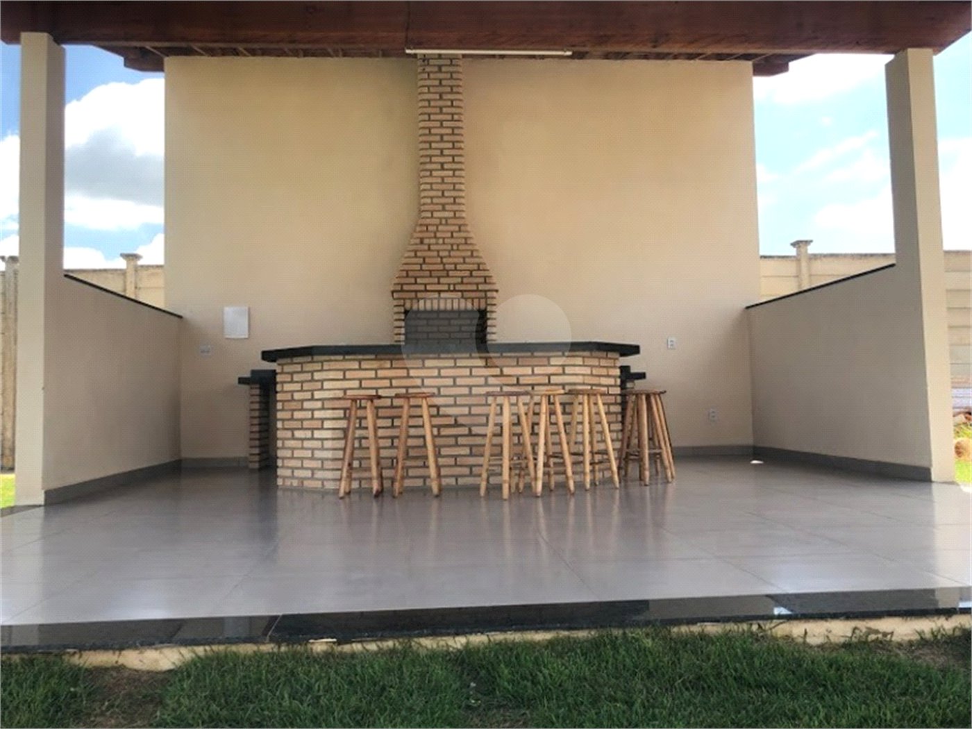 Casa à venda com 3 quartos, sendo 1 suíte,  no condomínio Vila Ytu, Indaiatuba - SP