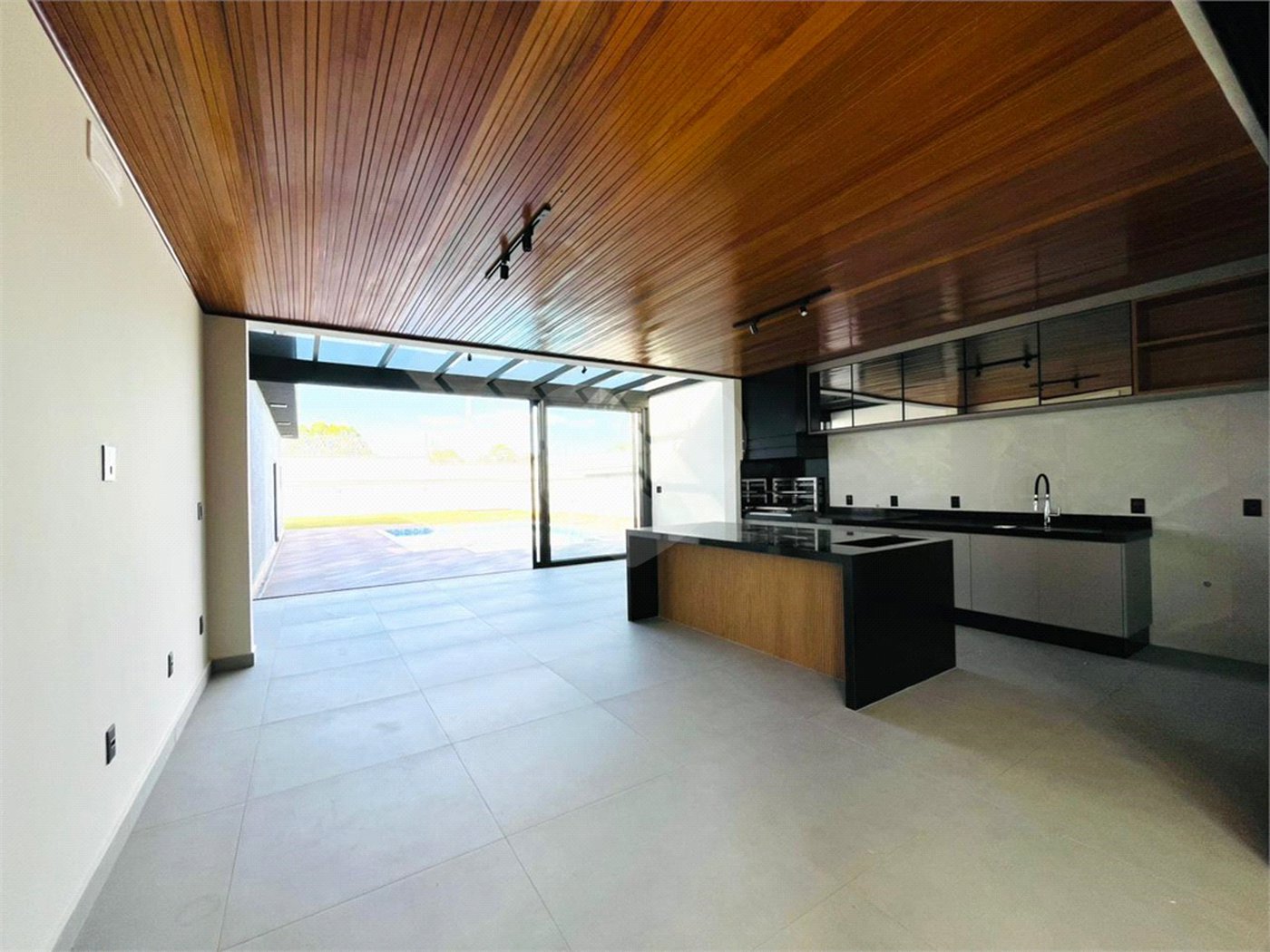 Casa à venda com 4 suítes no condomínio Saint Patrick, Sorocaba - SP