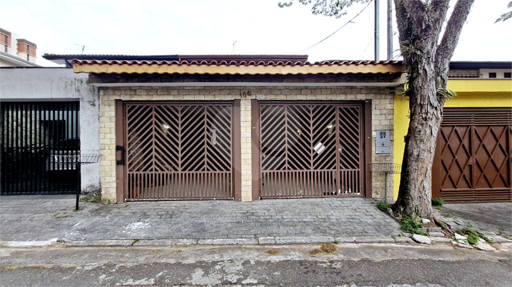 Sobrado à venda com 3 quartos, sendo 1 suíte, em Alto da Boa Vista, São Paulo, SP