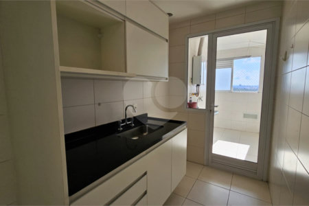 Apartamento à venda ou para alugar com 3 quartos, sendo 2 suítes, em Vila Anastácio, São Paulo, SP