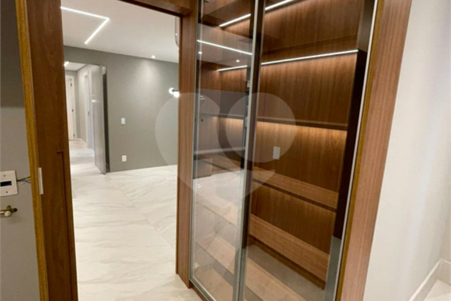 Apartamento à venda ou para alugar com 3 quartos, sendo 1 suíte, em Barra Funda, São Paulo, SP