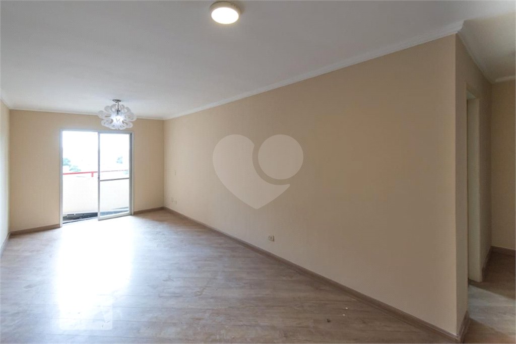 Apartamento à venda com 3 quartos, sendo 1 suíte, em Jardim Marajoara, São Paulo, SP