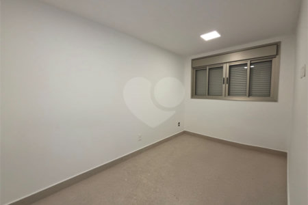 Casa à venda com 4 suítes no condomínio Fazenda Imperial, Sorocaba - SP