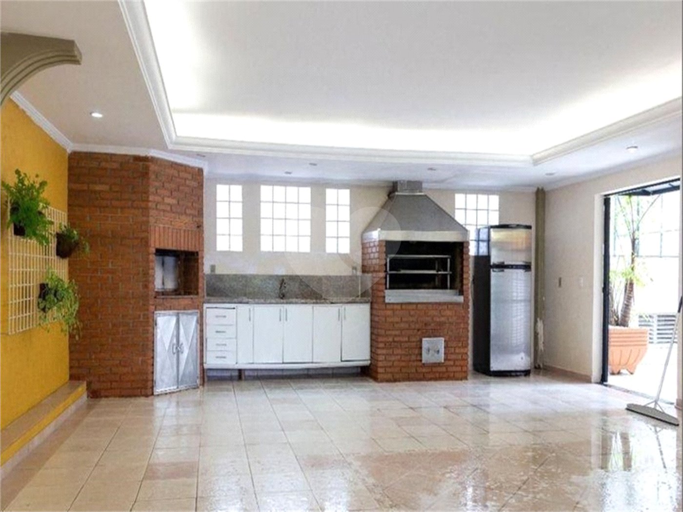 Apartamento com 04 Dorm 04 Suítes 04 Vagas na Saúde para venda ou locação.