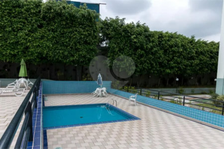 Apartamento à venda com 3 quartos, sendo 1 suíte,  em Gopoúva, Guarulhos, SP