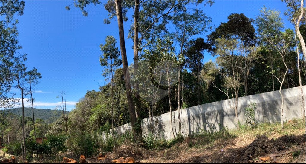 Terreno à venda no condomínio Suíça da Cantareira, Mairiporã - SP