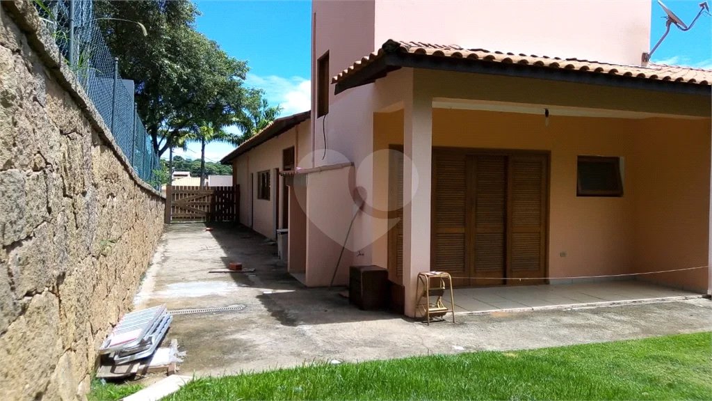 Casa à venda com 4 suítes no condomínio Parque dos Resedas, Itupeva - SP