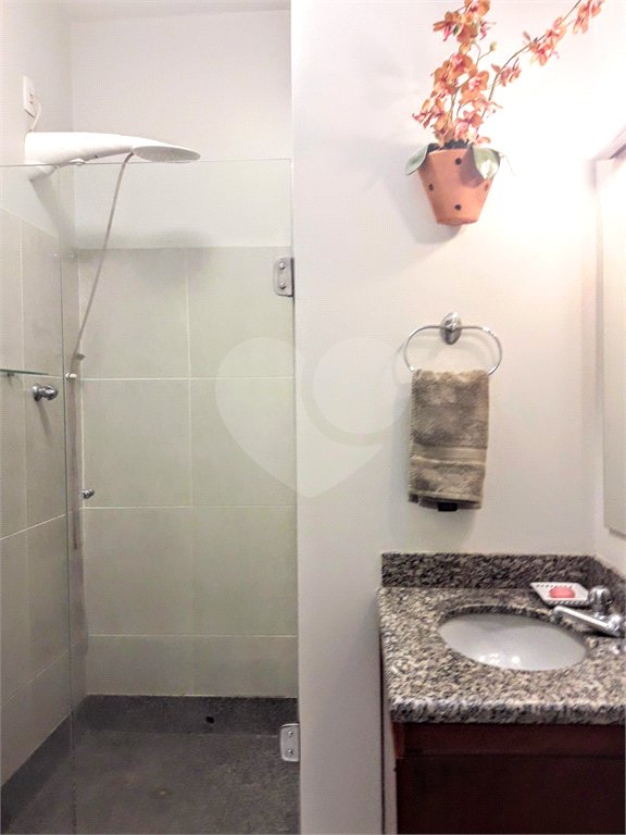 Casa à venda com 3 quartos, sendo 1 suíte,  em Jardim Aeroporto, São Paulo, SP