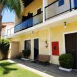 Casa à venda com 2 suítes, no condomínio Residencial Vitória Régia, Bertioga - SP