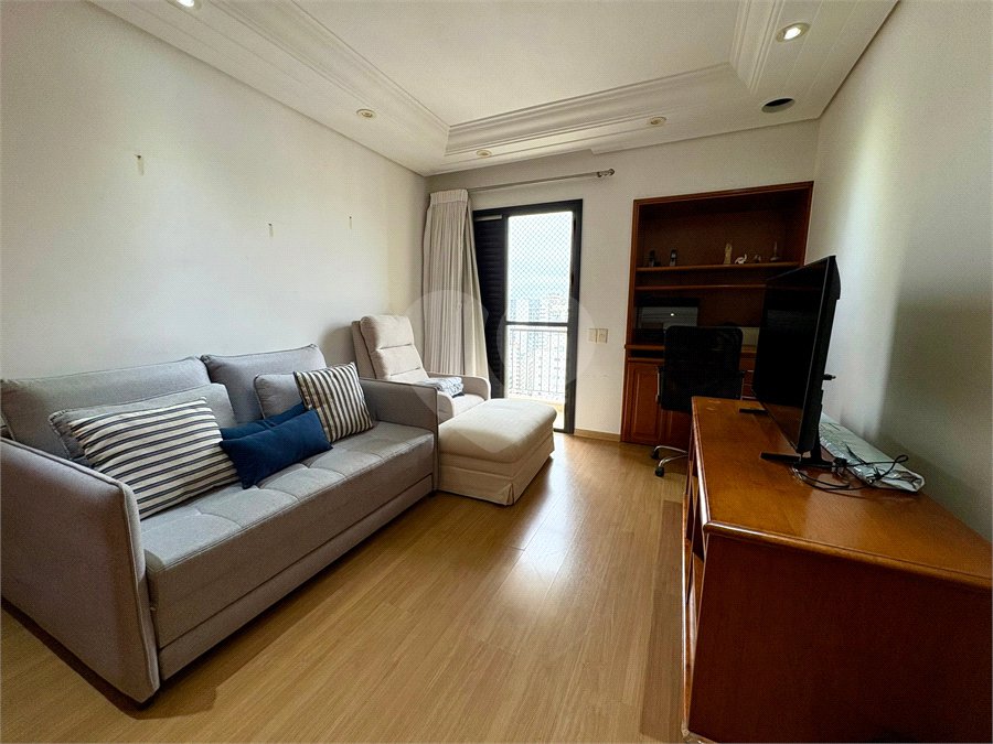 Apartamento à venda com 4 quartos, sendo 1 suíte, em Moema, São Paulo, SP