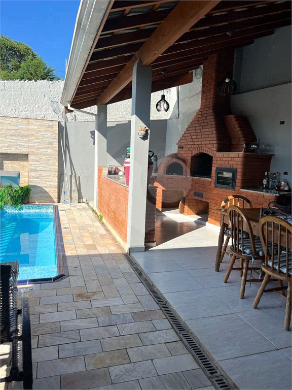 Casa à venda com 3 quartos, sendo 1 suíte, em Retiro das Fontes, Atibaia, SP