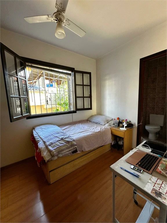 Sobrado à venda com 3 quartos, sendo 1 suíte,  em Jardim Monte Kemel, São Paulo, SP