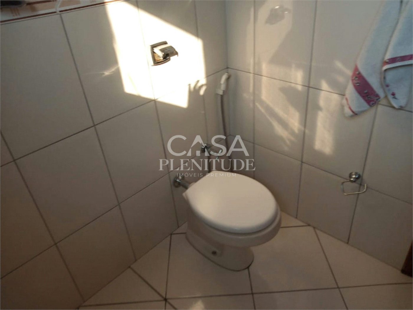 Sobrado à venda com 3 quartos, sendo 1 suíte,  em Wanel Ville, Sorocaba, SP