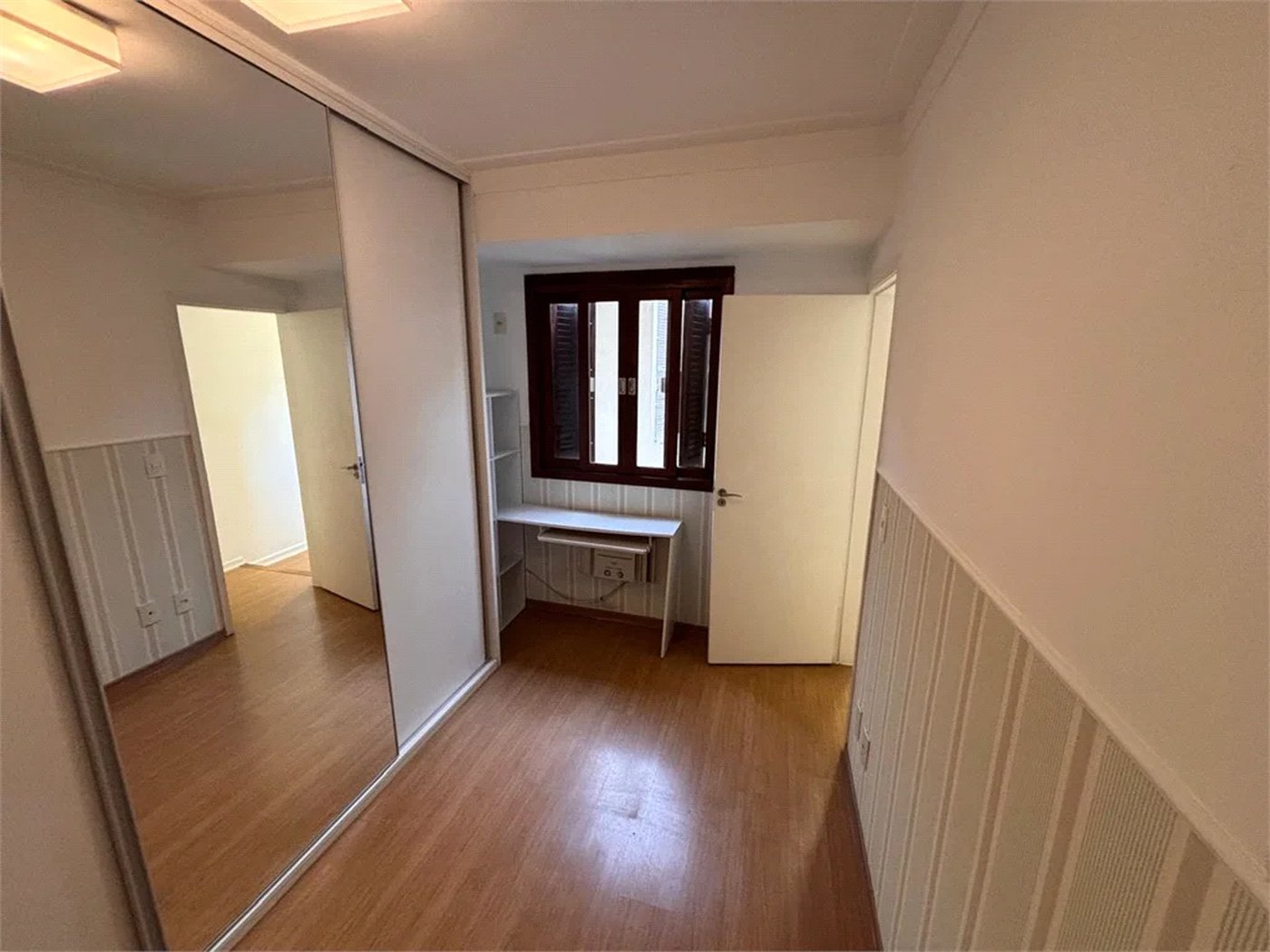 Casa de Vila à venda com 3 quartos, sendo 1 suíte, no condomínio Ministro Luiz Gallotti, São Paulo - SP