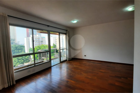 Apartamento à venda com 3 quartos, sendo 1 suíte, em Jardim Marajoara, São Paulo, SP