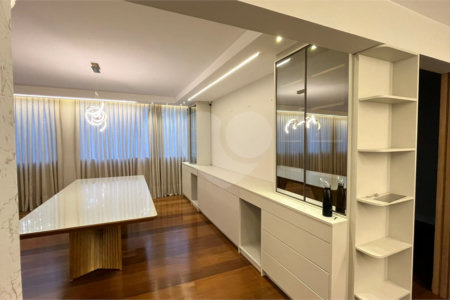 Apartamento à venda com 4 suítes em Vila Suzana, São Paulo, SP