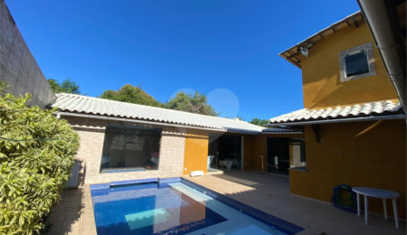 Casa em condomínio à venda com 5 quartos, sendo 4 suítes,  em Praia Rasa, Armação dos Búzios, RJ