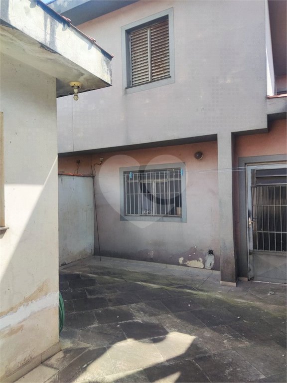Sobrado à venda com 3 quartos, sendo 2 suítes,  em Vila Pires, Santo André, SP
